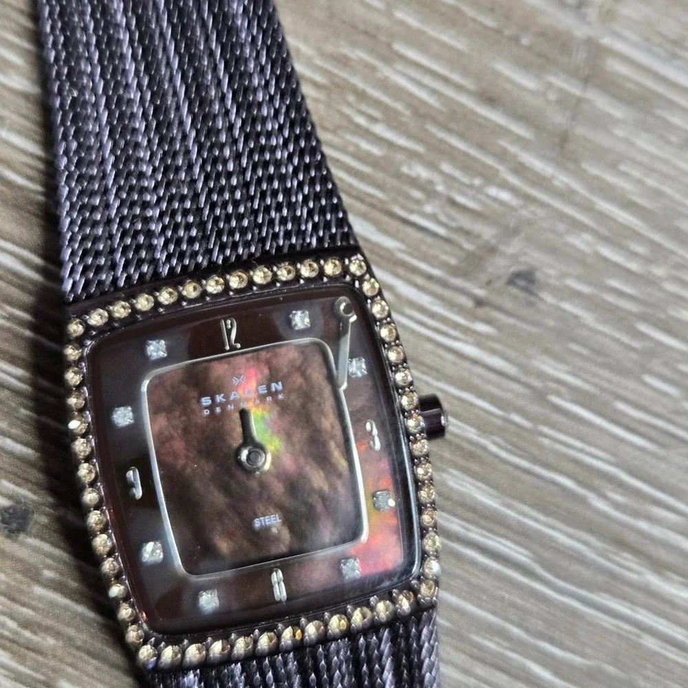 Skagen 384XSDD1S Mother of Pearl Mesh Crystal Bezel Women's Watch for Parts